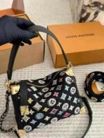 LV Cross Bag L9