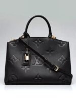 LV Cross Bag L13