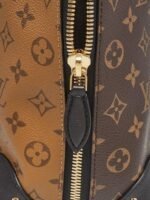 LV Cross Bag L5 - Image 5