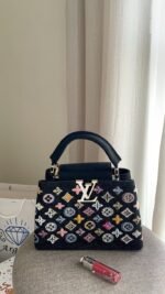 ⁦LV Cross Bag L8⁩ - الصورة ⁦5⁩