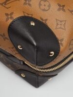 LV Cross Bag L5 - Image 6