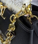 LV Cross Bag L10 - Image 6